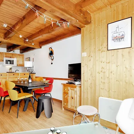 Elegant Proche Apartment