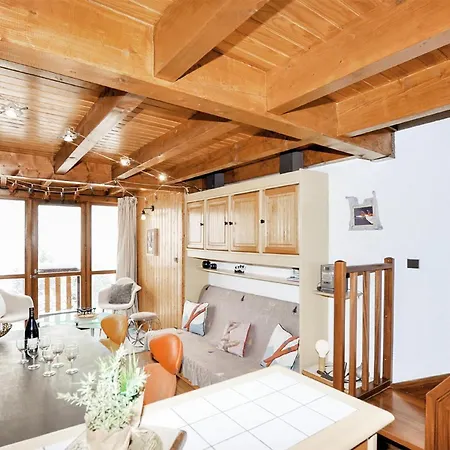 Elegant Proche Apartment